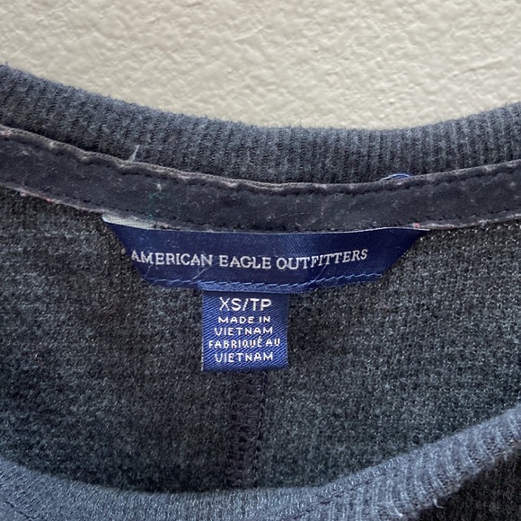 Women’s American Eagle Outfitters scoop-neck and lace sleeve grey sweater. Sz XS - Picture 6 of 11